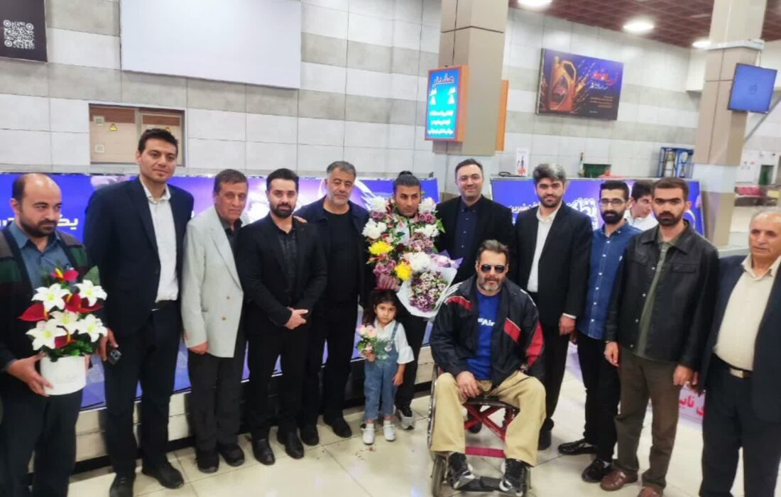 استقبال باشکوه از بهزاد زاد علیاصغر، ستاره تیم ملی فوتبال نابینایان در تبریز