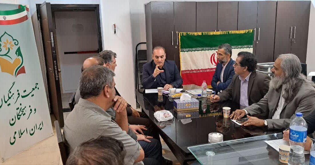 برگزاری نشست هم‌اندیشی فرهنگیان و نخبگان با حضور نایب‌رئیس کمیسیون انرژی مجلس