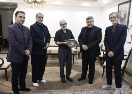 دیدار مدیرکل فرهنگ و ارشاد اسلامی آذربایجان شرقی با شاعر حماسه‌سرای «غواصلار»