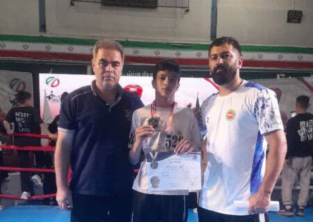 محمد جواد قربانی از شهرستان ملکان به مقام نایب قهرمانی بوکس نونهالان ایران رسید