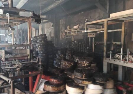 یک فوتی در پی آتش سوزی تولیدی مواد پلاستیکی در تبریز