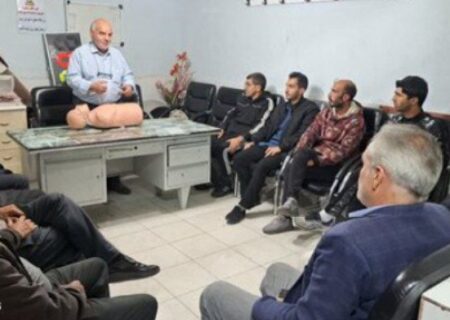 کارگاه احیای قلبی ریوی و مغزی در ورزشگاه توحید عباسی برگزار شد