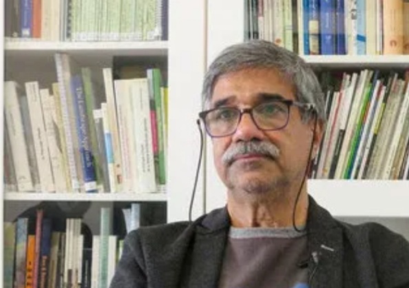 واکنش یک استاد دانشگاه به اظهارات چمران درباره دست فروشان؛ دستفروشان بی‌پناه در برابر جنگ اقتصادی امریکا را قانون‌شکن‌ می‌دانند