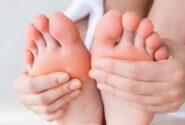 علت سردی و یخ کردن پاها چیست؟