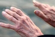 ۳ دلیل اصلی ابتلا به پارکینسون را بشناسیم