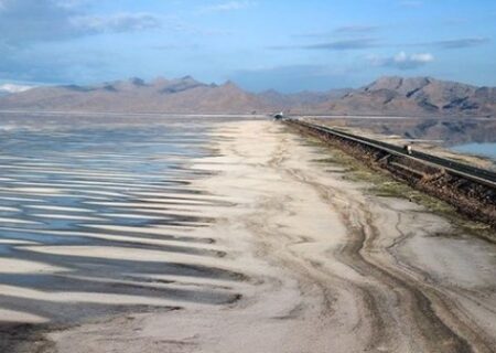 مرگ خاموش دریاچه ارومیه؛ آماده ترحیم باشیم/ ویدئو
