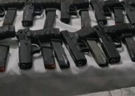 دستگیری ۱۵۳ سارق و قاتل مسلح و کشف ۸۰۳ قبضه سلاح ممنوعه در کرمان