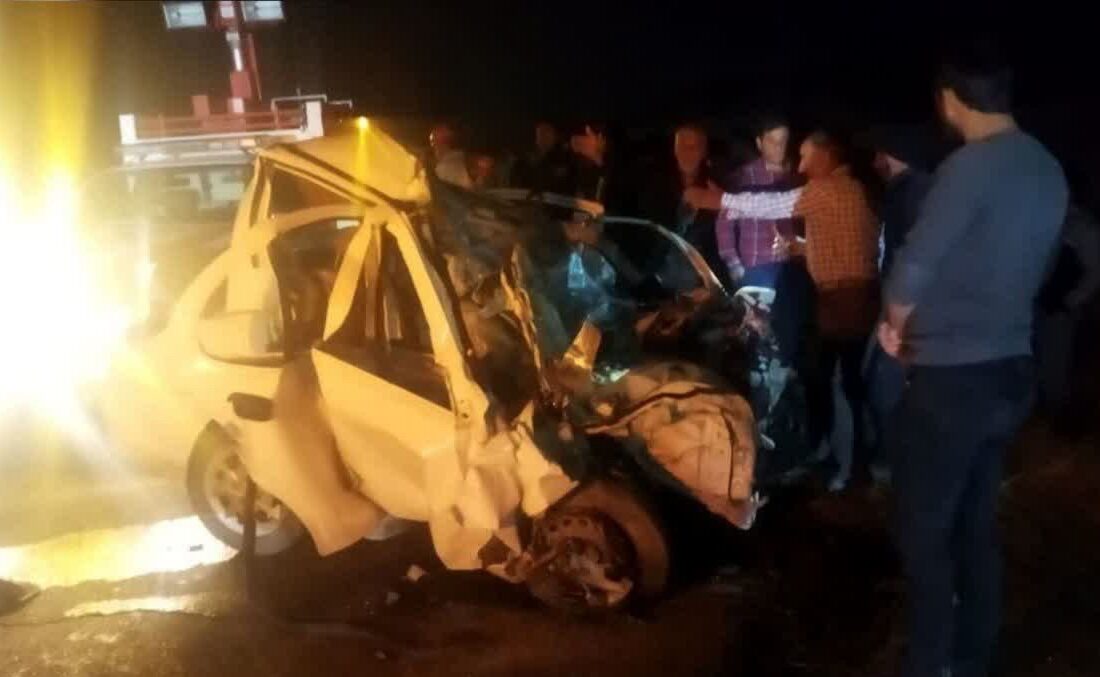 یک فوتی و یک مصدوم حاصل برخورد خودرو ساینا با  کامیونت در جاده میانه به میاندوآب 