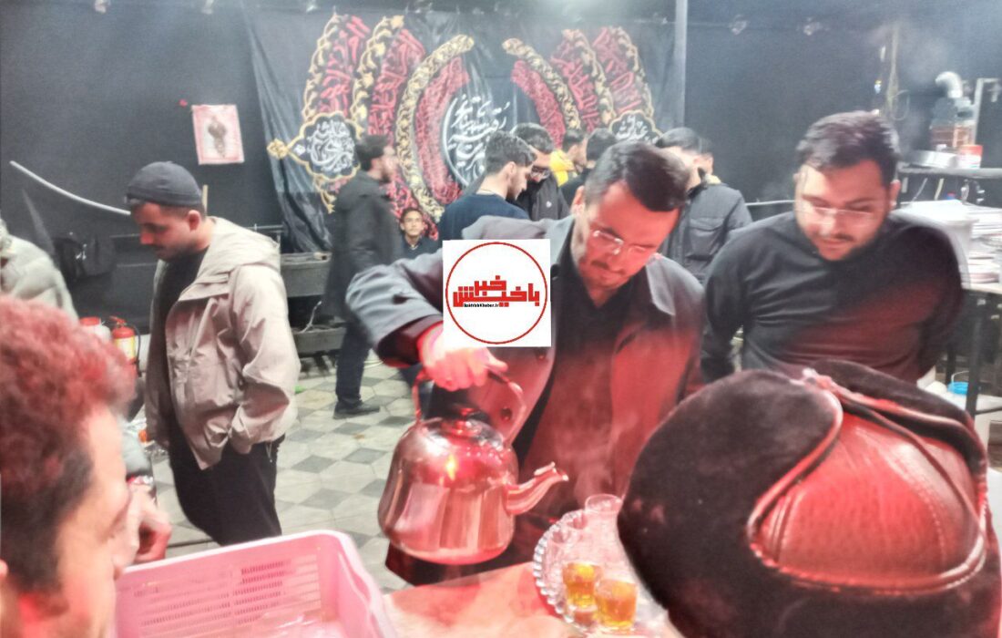 یک استکان چای احسان بی بی فاطمه زهرا از دست روح الله متفکر آزاد +عکس+عکس