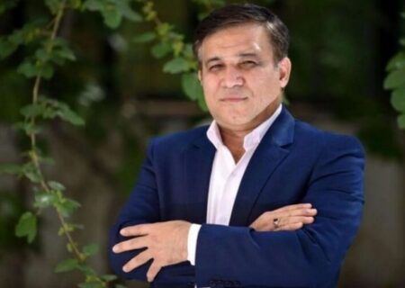 حمله روزنامه اصولگرا به علی تاجرنیا به خاطر استفاده از نام “تاج” برای تیم استقلال