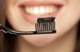 خمیردندان‌های حاوی زغال برای درخشندگی دندان مؤثر هستند؟