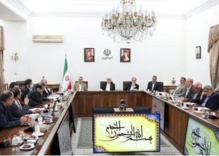 در حال واگذاری بخشی از وظایف حاکمیتی به بخش خصوصی هستیم