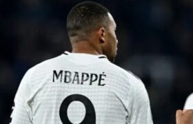 اقدام رئالدوستانه سرمربی تیم ملی فرانسه درباره ام باپه!