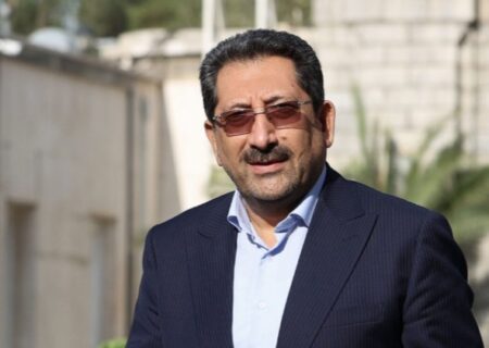 وزیر صمت به استانبول رفت