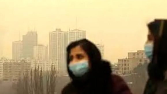 تبعیض حتی در آلودگی هوا؛ دولتی ها دورکار، خصوصی ها سرکار/ ویدئو