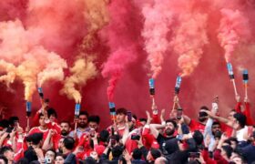 آتش سوزی و بینظمی هواداران کار دست استقلال و تراکتور داد؛ جریمه سنگین AFC