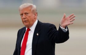 ترامپ: ادعای دموکرات‌ها درباره اپستین دروغ است