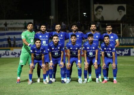 در آستانه بازی با پرسپولیس، استقلالی‌ها اعتصاب کردند