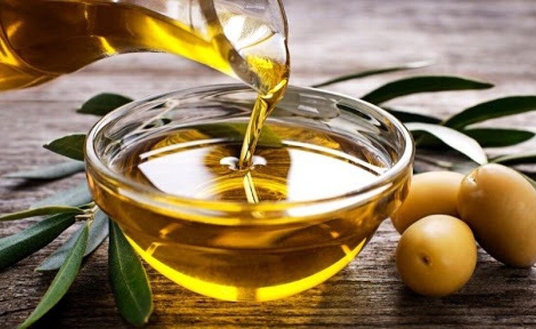 روغن زیتون واقعا یبوست را رفع می‌کند؟ / مقدار صحیح و زمان مصرف روغن زیتون
