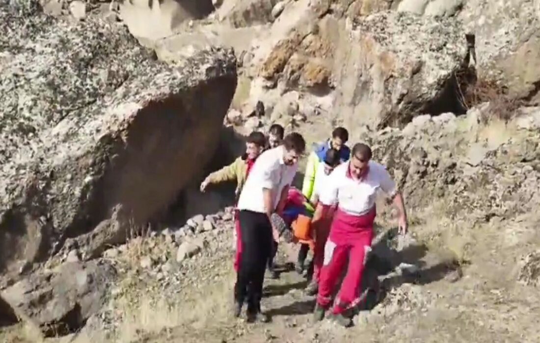 نجات کوهنورد مصدوم در ارتفاعات روستای چناب هوراند