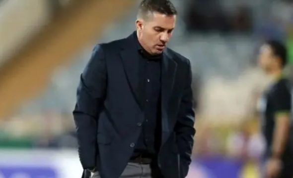 دلیل پوشیدن لباس مشکی توسط سرمربی پرسپولیس