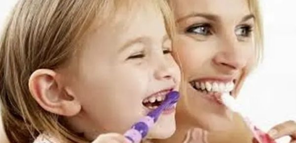 مهم‌ترین عامل تفاوت خمیردندان کودک و بزرگسال در چیست؟