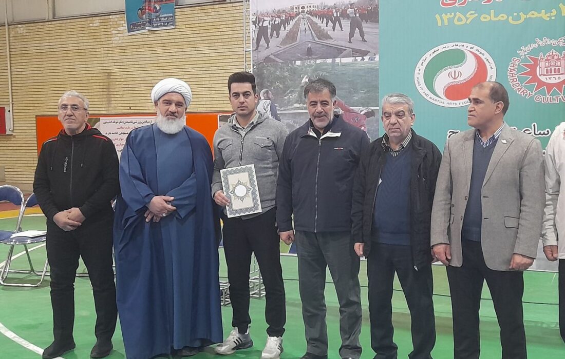 مراسم تجلیل از میثم رشتبر رئیس انجمن کونگ فو آزاد استان،،قهرمان و رکورد دار جهان +عکس و فیلم