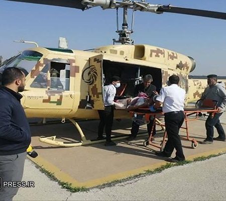 “فرشتگان آهنین‌بال مسجدسلیمان وارد عمل شدند؛ انتقال سریع دو مصدوم مسموم و یک مادر باردار با بالگرد ۲۱۴