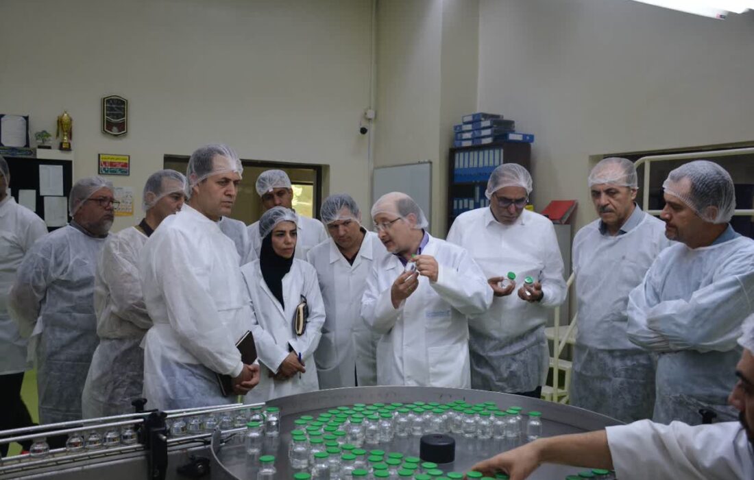 تأکید بر ارتقای توان تولید داروهای دامی در بازدید معاون مرکز دارو، درمان و ایمنی خوراک سازمان دامپزشکی کشور از شرکت داروسازی شهید قاضی