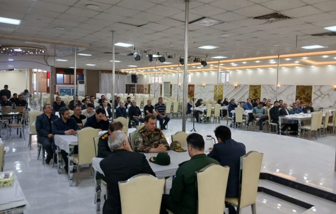 مراسم گرامیداشت روز اصناف در مرند برگزار شد/ تجلیل از اصناف نمونه و تأکید بر نقش کلیدی بازار