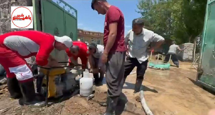 امدادرسانی گسترده هلال‌احمر به ۱۱۰ خانوار آسیب‌دیده از سیل در ماکو