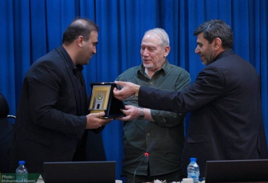 «سنگر ارس» در خط مقدم نبرد اقتصادی؛ تمجید ویژه سرلشکر صفوی از عملکرد منطقه آزاد ارس در «جنگ رمضان»