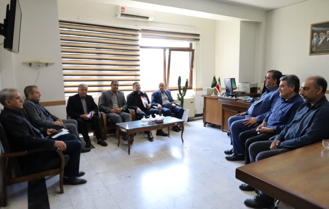از نگهبانان امنیت سازمانی قدردانی شد؛ دیدار رئیس جهاد کشاورزی آذربایجان شرقی با کارکنان حراست