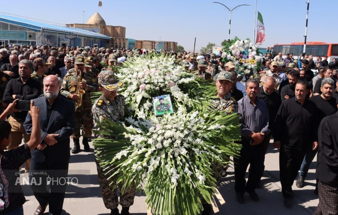 تصاویر/وداع پُر از اشک و افتخار؛ آخرین سفر شهید مهرداد پاشایی‌فر به خاک وطن در مراغه