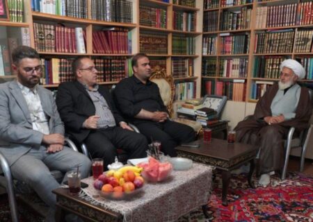 دیدار مدیرعامل منطقه آزاد ارس با امام جمعه هادیشهر/ تأکید بر ترویج فرهنگ ایثار و هم‌افزایی برای برنامه‌های اربعین